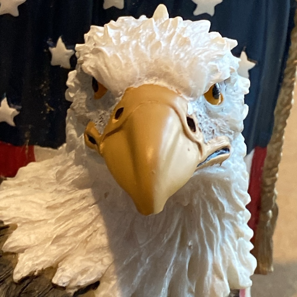 Patriotic Eagle Figurine with American Flag Design * - Picture 6 of 8